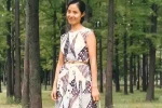 湖北武漢，72歲的奶奶打扮時(shí)尚顯年輕：最美不過夕陽(yáng)紅！
